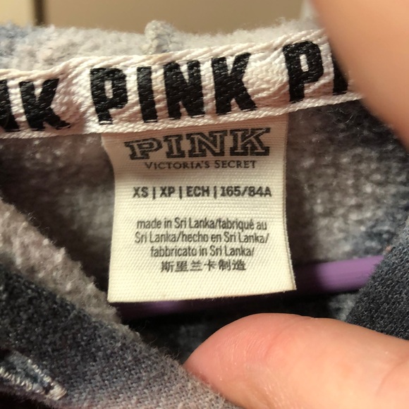 🚨🚨PINK crop hoodie🚨🚨 - Picture 4 of 4